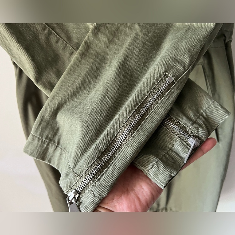 7 For All Mankind Army Green Utility Jacket Hoodie Cinch waist hem detail Sz M - Picture 7 of 11